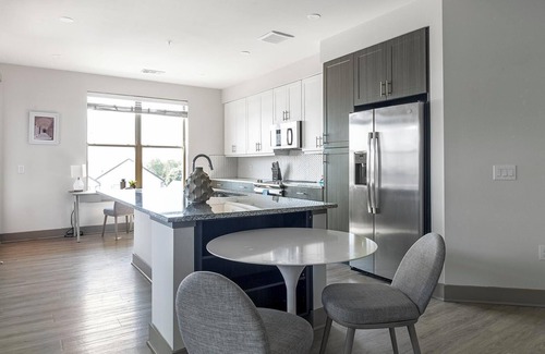 McKinney Apartment | Landing | Stylish 2BD, Pool, Gym