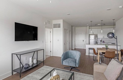 Athens Apartment | Landing | Stylish 2BD, Pool, Yoga Studio