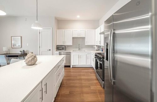 Willow Springs Apartment | Landing | Stylish 2BD, Clubhouse, Gym