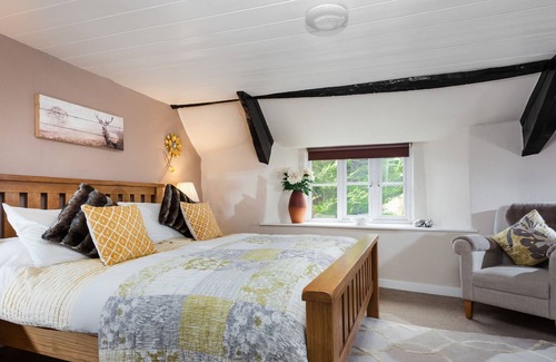 Cornwall Cottage | Landlord's Cottage - a beautiful cottage that sleeps 4 guests in 2 bedrooms