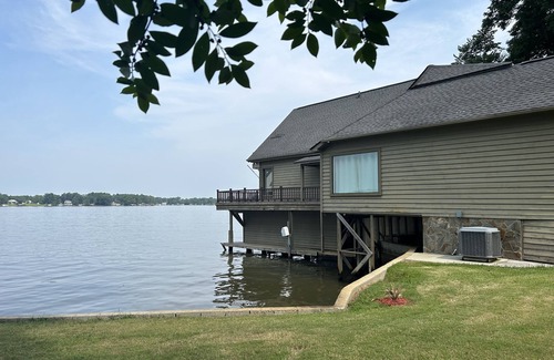 Cordele House | Landmark Lodge - Lake Blackshear - minutes from Ga Veterans State Park!