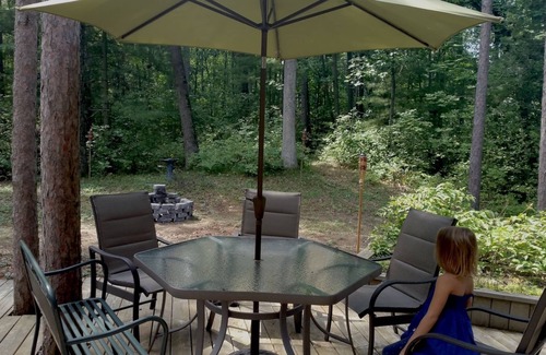Grand Bend Cottage | Lansdown Cottage- Backing Onto The Pinery Park In Huron Woods, Grand Bend!