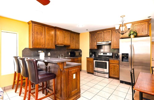 South Padre Island Condo | Lantana Retreat - Cozy 2BR w/Pool, No Stairs
