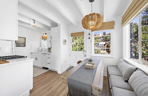 Lantern District Cottage | Lantern District cottage- close to downtown/harbor- one bedroom/one bath