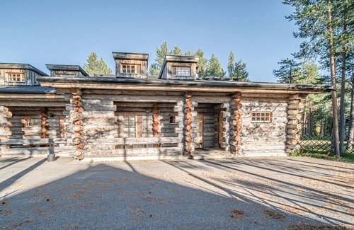 Sirkka House | Lapland Log Villa in Levi Center