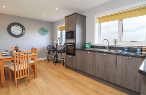 Homore Cottage | LAPWING COTTAGE, pet friendly in Daliburgh, Isle Of South Uist