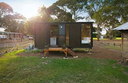 Purdeet House | Lara Grove Cottage by Tiny Away