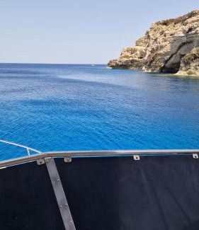 Lampedusa Boat Rental | Lara S escursioni in barca in esclusiva con pranzo