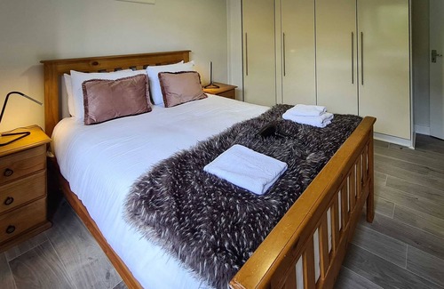 Ballsbridge House | Large 1 bed Apt, in the best location in Dublin!