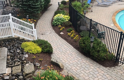 Snowshoe Condo | Large 1 Bedroom with Den. Second floor overlooking pool.