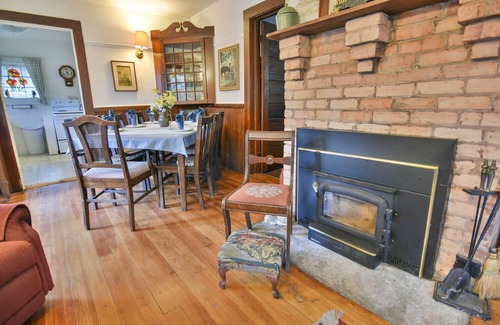 Montreat House | Large 100-year-old family cottage, claw-foot bathtub & lots of deck and porch!