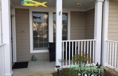 Ocean View Condo | Large 2-bedroom, 2 bath villa, sleeps 6, w/grill on the golf course-Bear Trap