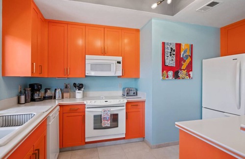 Palm Springs House | Large 2bd condo in Desert Princess Country Club