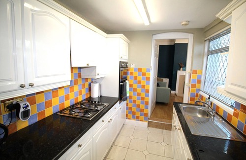 Shirley House | Large 3 Bed Bungalow - Beautiful Refurb - Large Garden - Fast Wifi