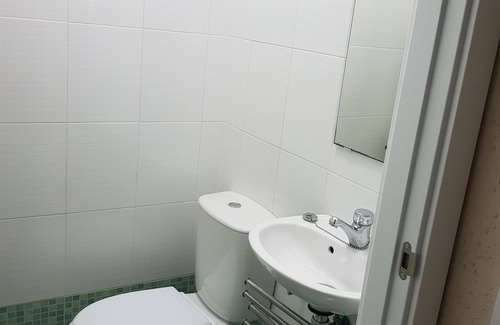 Punta Umbria Condo | Large 3 bedroom apartment, bathroom and toilet 5 minutes from the beach
