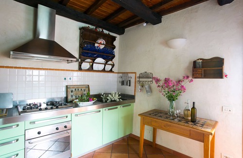 Gallicano Villa | Large 3 bedroom villa, private pool, gym, WiFi, nice garden, walk to restaurant