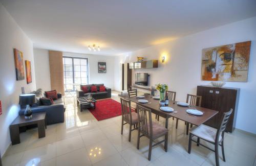 Sliema Apartment | Large 3 bedrooms steps away from Balluta Bay BCAM2-1
