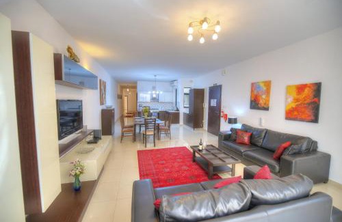Sliema Apartment | Large 3 bedrooms steps away from Balluta Bay BCAM2-1