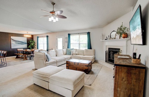 Milligan House | Large 5-BDR/3B Family Getaway Sleeps 11 - Day Trip to Destin, Fort Walton Beach