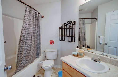 Milligan House | Large 5-BDR/3B Family Getaway Sleeps 11 - Day Trip to Destin, Fort Walton Beach