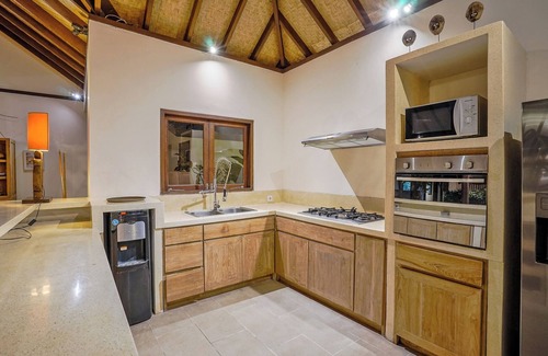 Sunset Road House | Large 5 bedroom villa with big pool - Seminyak