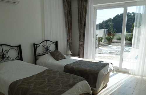 Sarigerme Villa | Large 5 bedroom Villa in Elevated Position with Own Pool And Close To The Sea