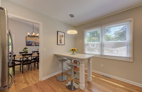 Princeton Junction House | Large 5BR House w/Backyard, Deck, and Patio