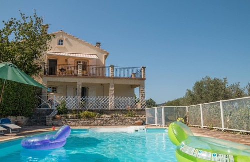 Le Bousquet-d'Orb House | Large 6-8 person villa with swimming pool 30mn from Lac du Salagou