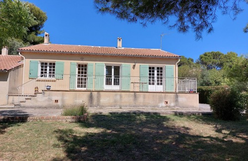 Beaucaire Villa | Large air-conditioned villa on the outskirts of Beaucaire.