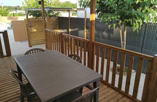 Martigues House | LARGE AIR-CONDITIONED MOBILE HOME NO. 1, 400M FROM THE SEA ON FOOT