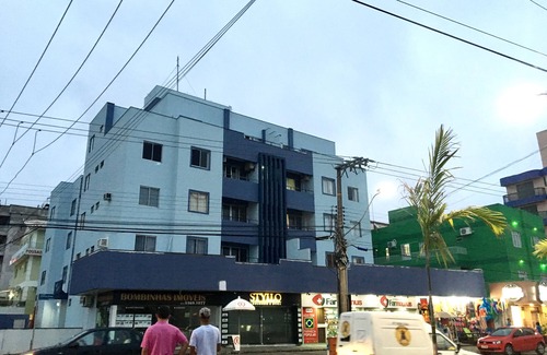 Bombas Apartment | Large and comfortable apartment on the main avenue, one block from the sea, with air and WIFI