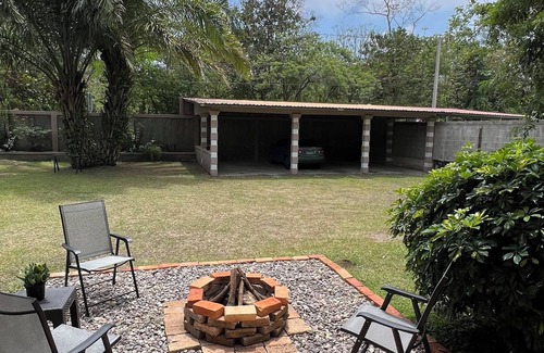 Pena Blanca House | Large and elegant house in front of El Canal Kayak, Los Naranjos, Lago de Yojoa!