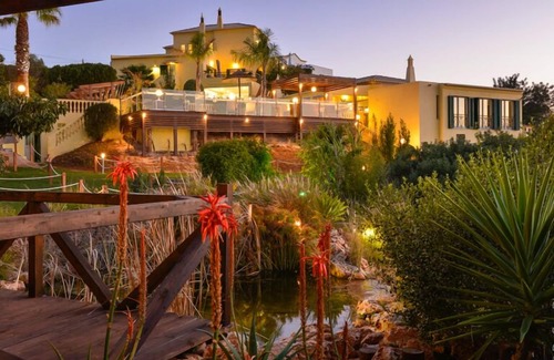 Silves Villa | Large and Luxurious Villa with Outdoor and Indoor Heated Pool, Gardens, Lakes