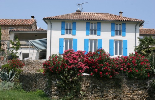 Les Vans House | Large and pleasant house, with large swimming pool, 3 minutes from Les Vans.