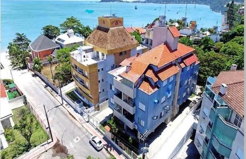 Cachoeira do Bom Jesus Apartment | LARGE AP, 03 QTOS, 30m FROM THE BEACH, GARAGE, WIFI, NETFLIX, AIR COND, BARBECUE. IN THE BAG