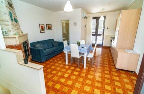 Mattinata Apartment | Large apartment by the sea 2