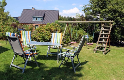 Midlum Apartment | Large apartment - child friendly - Pets Allowed - very good quality