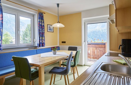 Oetz Apartment | Large apartment for 6-12 people with fantastic views in Ötz/Ötztal