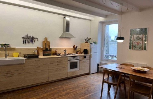 Douarnenez Apartment | Large apartment in a shipowner's house 2 min from the beach
