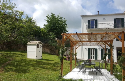 Capodimonte Apartment | Large apartment in the center with stunning views and private garden