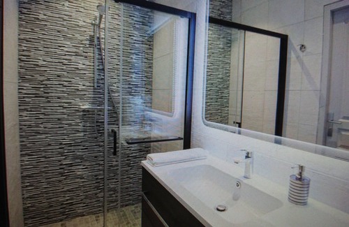 Charmettes - Bellecombe Apartment | Large apartment in the Bellecombe district. Near Part Dieu train station.