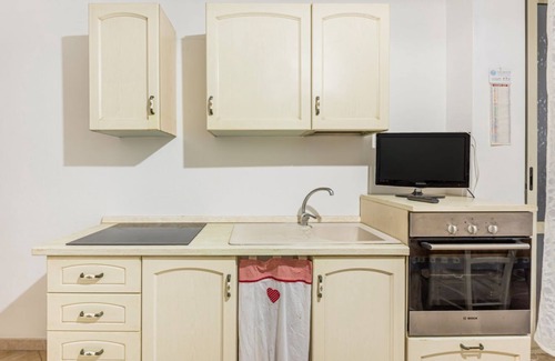 Monserrato Apartment | Large apartment of 90 sqm located on the second floor of a building WITHOUT elevator (stairs to access), can accommodate up to 5 people.The property is located in the center of Monserrato, served by all the main services: bars, restaurants, pharmacies an
