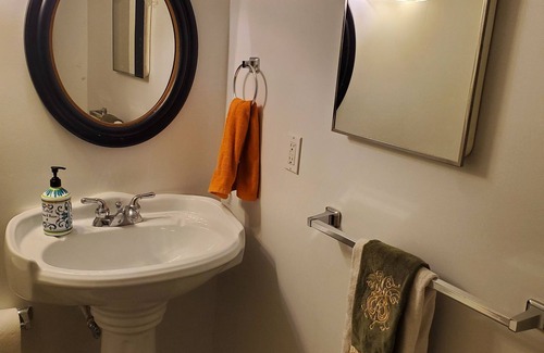 Fairland Apartment | Large Apartment Unit available, great amenities