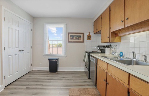 Fredericksburg Apartment | Large Apartment near Mary Washington with full kitchen & in-unit laundry