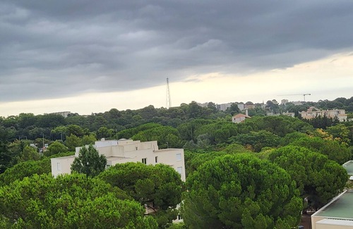 Les Cevennes Apartment | Large apartment with blioclimatic terrace 12 m2