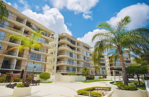 Cancun Apartment | Large apartment with pool and terrace!