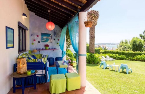 Sao Martinho do Porto House | Large architect-designed house with garden & sea view, 3-minute walk from the beach