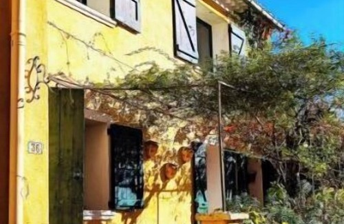 Vinon-sur-Verdon House | Large Artist's House with Terrace/Bright, warm and calm!