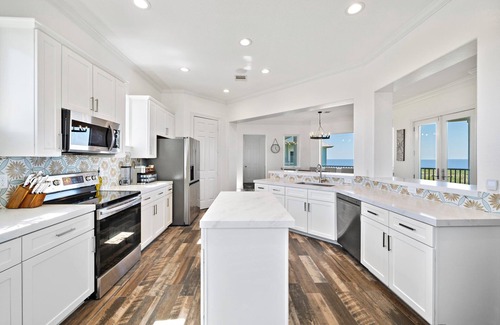 Red Fish Cove House | Large Bayfront home ideal for beautiful fall weekends at the beach!