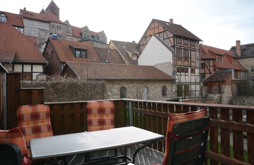 Quedlinburg Apartment | Large, bright apartment in the monument with balcony and a great Schloßblick